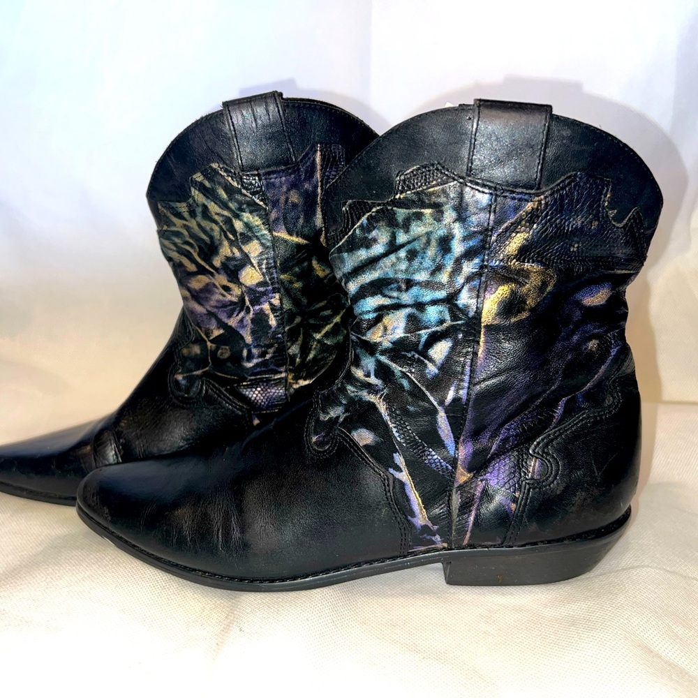 Special edition Mootsies Tootsies metallic and black ankle cowboy boots size 7.5